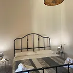 Foscolo 20 شقة