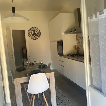 Foscolo 20 Daire La Spezia