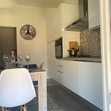 Apartment Foscolo 20 *